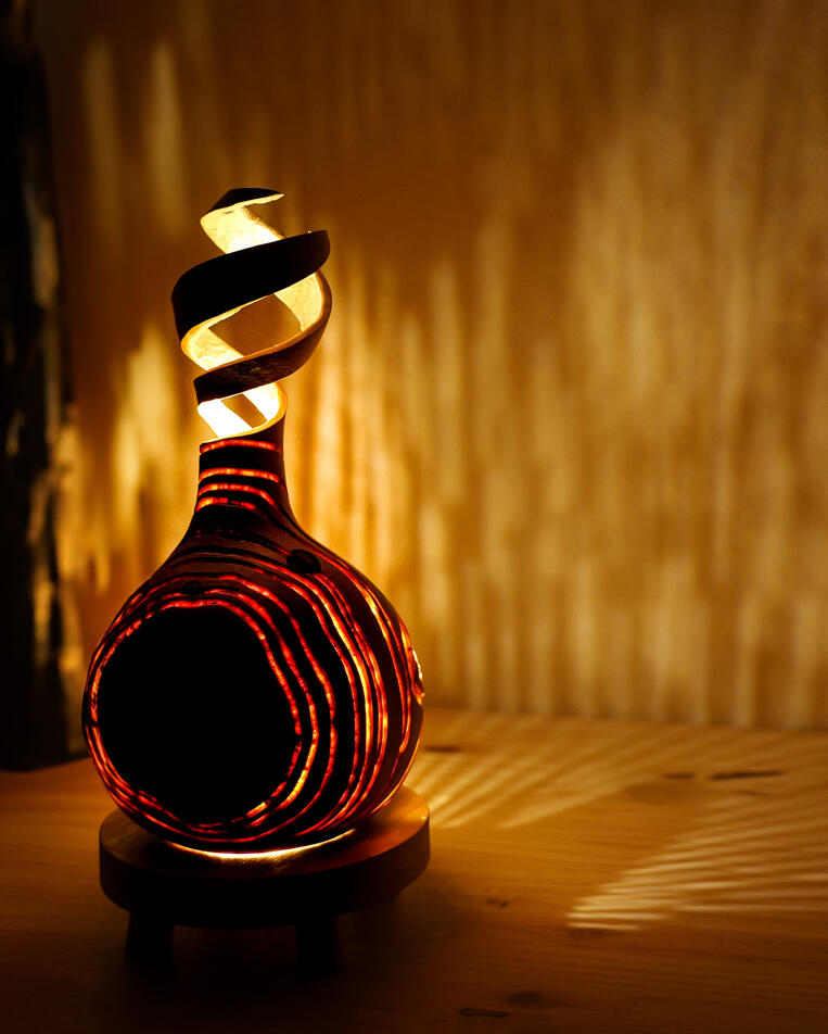 lumière création artisanale lampe photographie produit, Services photo pour petites entreprises, Communication visuelle entreprise, Création contenu visuel indépendant